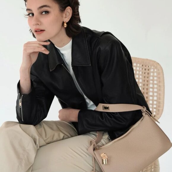 😍VERAFIED - 😍NWOT 😍Gold Beige Hobo Bag - Picture 11 of 15